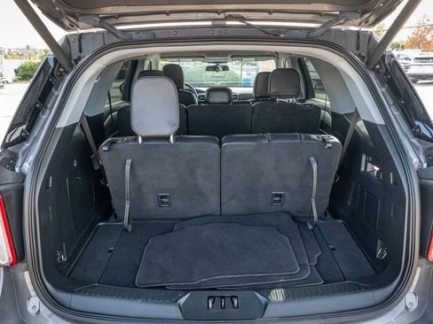 Used 2022 Ford Explorer XLT w/ Equipment Group 202A image 13