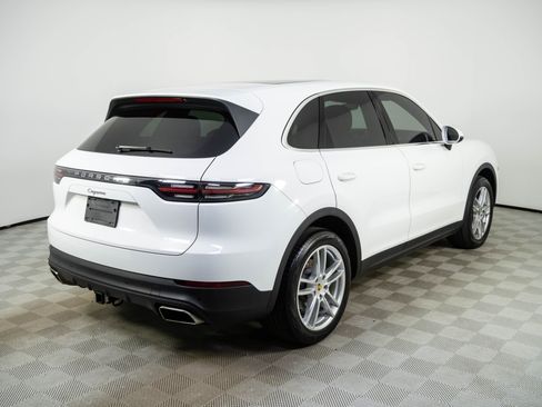 Certified 2023 Porsche Cayenne AWD/4WD image 28