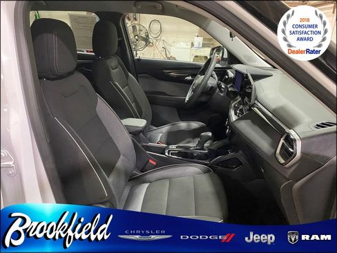 Used 2025 Chevrolet TrailBlazer LT image 19