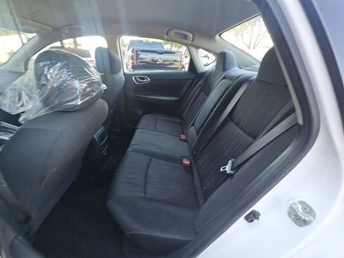 Used 2019 Nissan Sentra SV FWD image 8