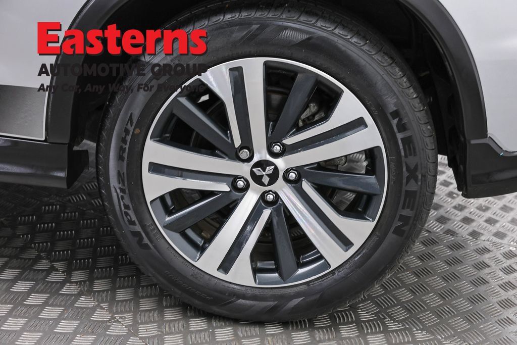 Used 2021 Mitsubishi Outlander Sport ES FWD image 32