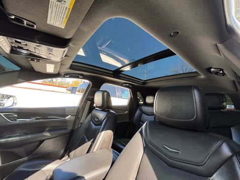 Used 2020 Cadillac XT5 Premium Luxury image 21