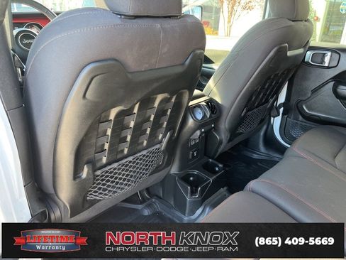 Used 2022 Jeep Wrangler Unlimited Rubicon w/ Steel Bumper Group image 16