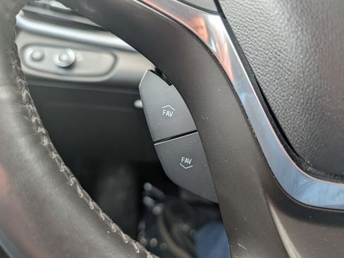 Used 2017 Chevrolet Volt LT w/ Comfort Package image 20