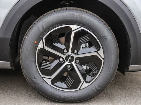 New 2026 Kia Niro LX image 19