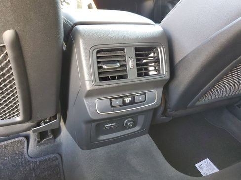 Used 2022 Audi Q5 2.0T Premium Plus w/ Premium Plus Package image 13