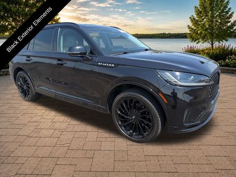 Certified 2025 Lincoln Aviator Reserve w/ Jet Appearance Package AWD/4WD image 11
