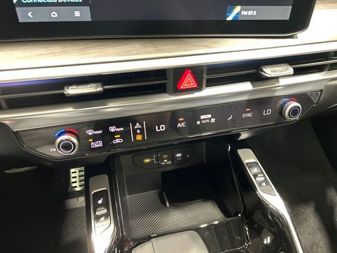 New 2025 Kia Sorento SX image 20