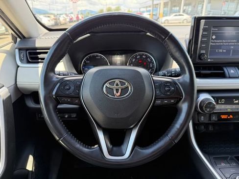 Used 2020 Toyota RAV4 XLE w/ Convenience Package AWD/4WD image 21