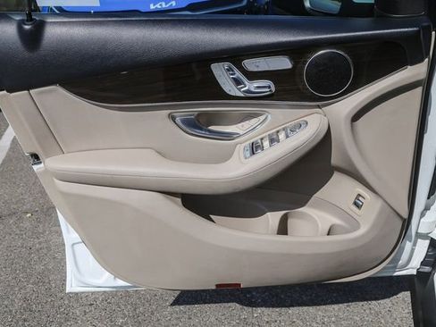 Used 2019 Mercedes-Benz GLC 300 image 22