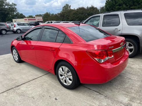 Used 2015 Chevrolet Cruze LS image 2