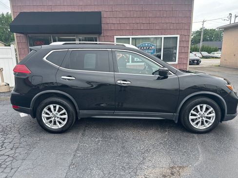 Used 2017 Nissan Rogue SV AWD/4WD image 6