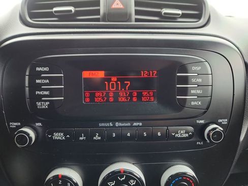 Used 2016 Kia Soul image 39