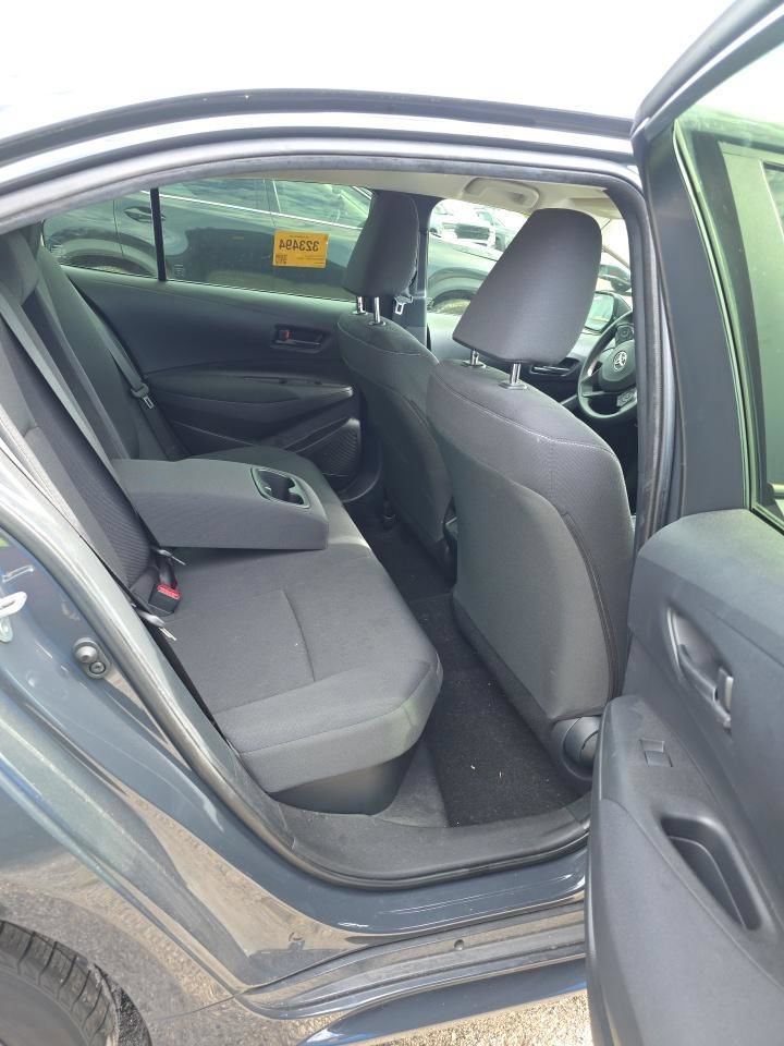 Used 2025 Toyota Corolla LE FWD image 13