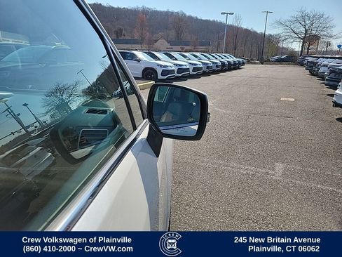 Used 2018 Subaru Forester 2.5i Touring AWD/4WD image 34