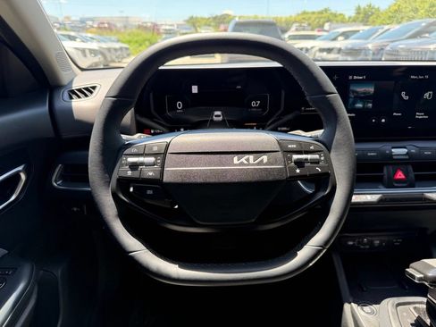 Certified 2025 Kia K4 EX FWD image 20