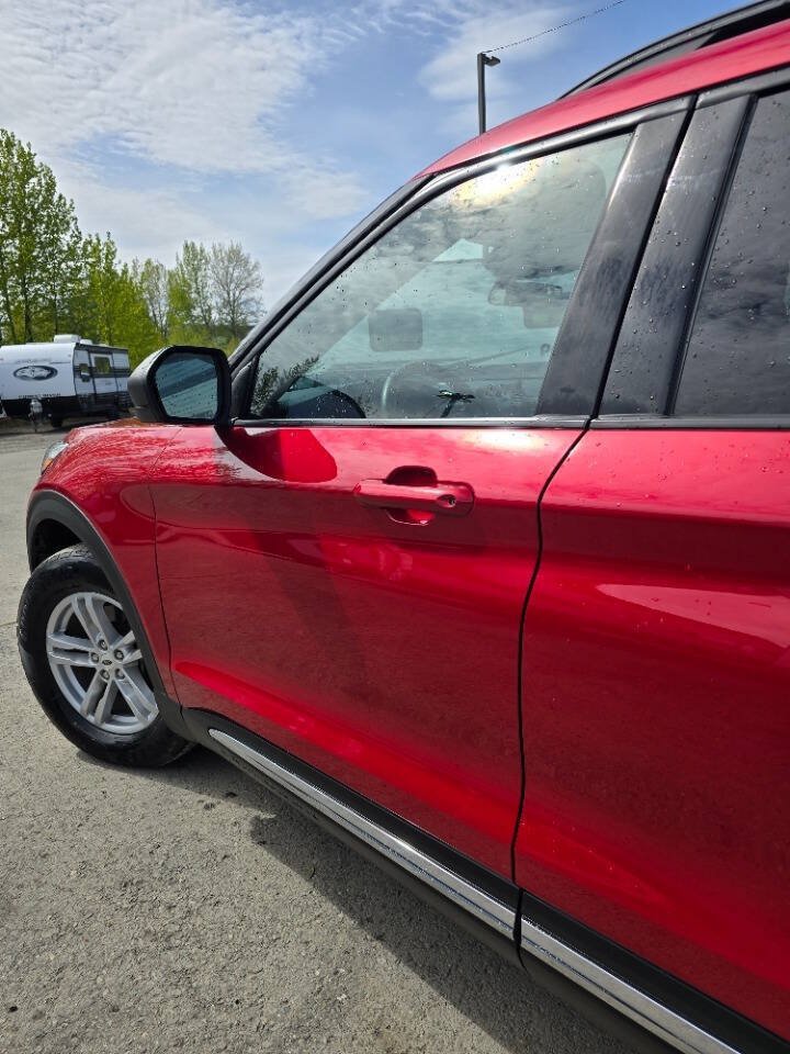 Used 2021 Ford Explorer XLT w/ Equipment Group 202A AWD/4WD image 5