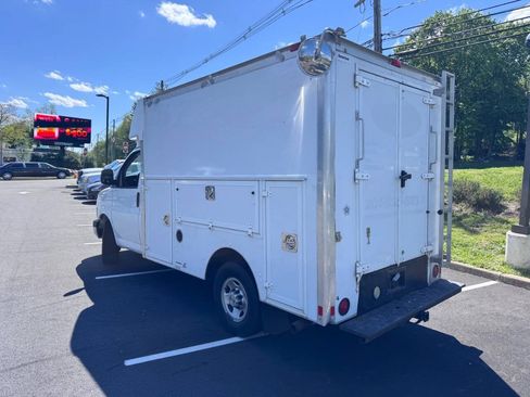 Used 2014 Chevrolet Express 3500 RWD image 3