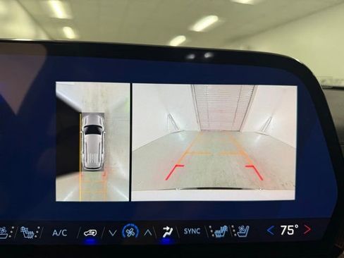 New 2026 Chevrolet Traverse RS image 21