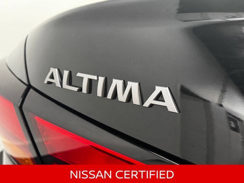 Certified 2025 Nissan Altima 2.5 SV FWD image 10