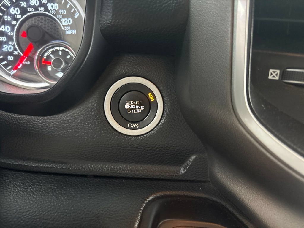 Used 2022 RAM 1500 Big Horn AWD/4WD image 22