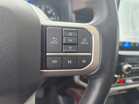 Used 2024 Ford Expedition Limited image 23