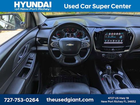 Used 2018 Chevrolet Traverse Premier w/ Driver Confidence II Package FWD image 22