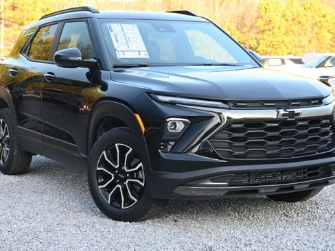 New 2026 Chevrolet TrailBlazer ACTIV w/ Convenience Package AWD/4WD image 2