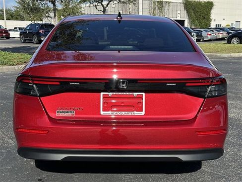 New 2025 Honda Accord SE image 4