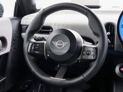 Used 2025 MINI Cooper S FWD image 18