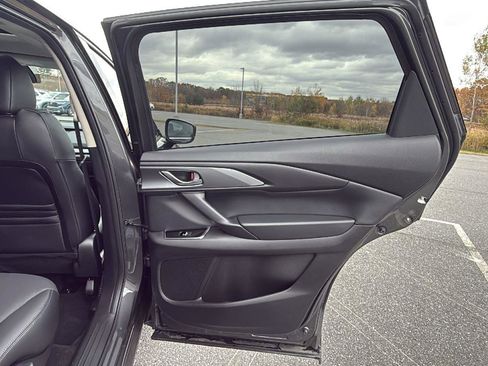 Used 2023 MAZDA CX-9 Touring image 19