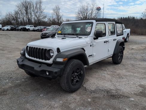 Used 2024 Jeep Wrangler Sport image 3