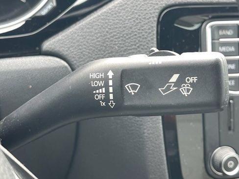 Used 2016 Volkswagen Jetta Sport FWD image 23