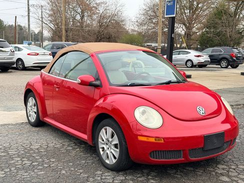 Used 2009 Volkswagen Beetle Convertible image 3