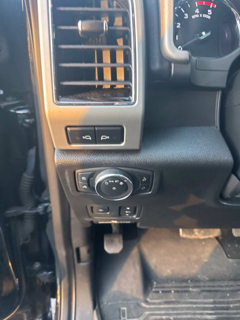 Used 2020 Ford F350 Lariat AWD/4WD image 32
