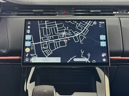 Used 2025 Land Rover Range Rover Sport SE AWD/4WD image 13