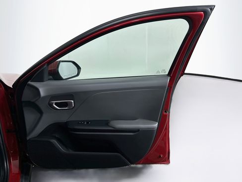 Used 2025 Kia K4 FWD image 30