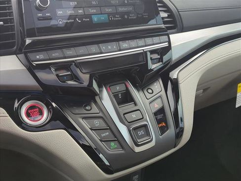 New 2026 Honda Odyssey Touring image 12