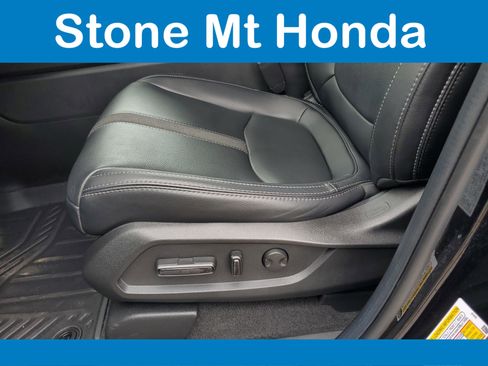 Used 2025 Honda Pilot EX-L image 19