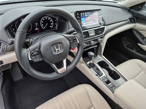 Certified 2021 Honda Accord EX-L image 2