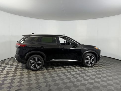 Used 2023 Nissan Rogue Platinum w/ Platinum Premium Package FWD image 3