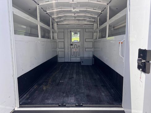 Used 2020 Ford Transit 250 XL image 17