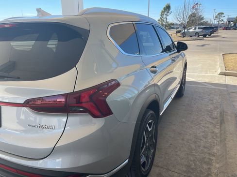 Used 2022 Hyundai Santa Fe Limited w/ Cargo Package image 7