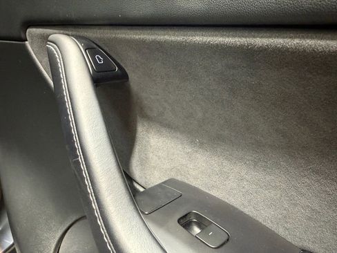 Used 2022 Tesla Model Y Long Range image 15