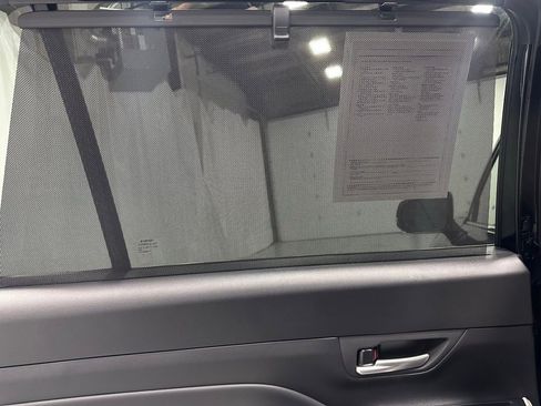 Used 2025 Toyota Grand Highlander AWD image 45