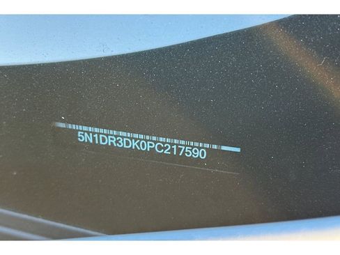 Used 2023 Nissan Pathfinder Platinum image 8