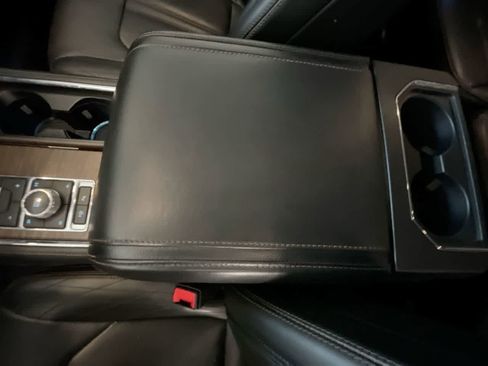 Used 2018 Ford Expedition Platinum AWD/4WD image 21