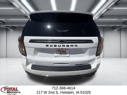 Used 2022 Chevrolet Suburban RST w/ Luxury Package AWD/4WD image 6