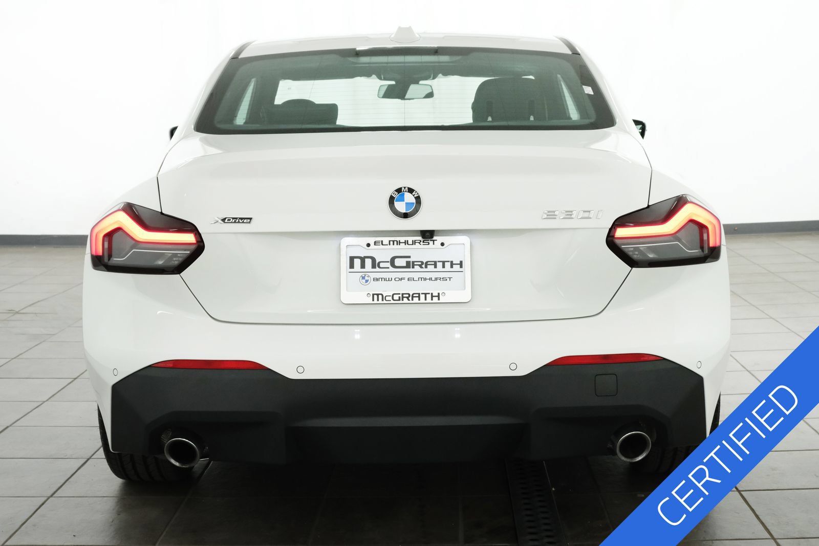 Used 2025 BMW 230i xDrive Coupe w/ Premium Package AWD/4WD image 4