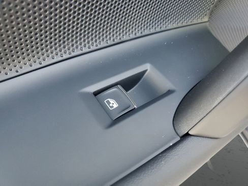 New 2025 Audi Q5 Premium image 17